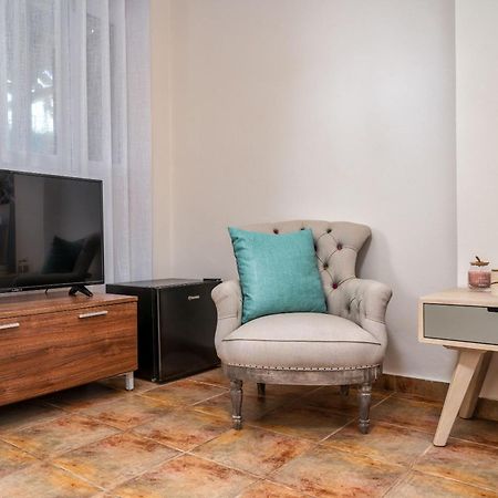 Suburban Elegant Studios Закинтос Екстериор снимка